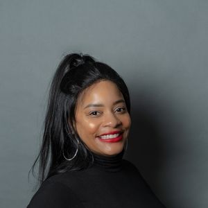 Meet your Posher, Angela